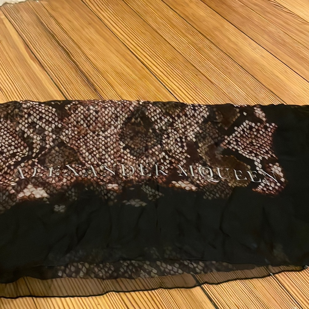 Alexander McQueen 100% silk leopard scarf wrap